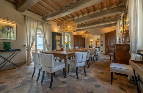 Monte del Lago Villa | Battisole Luxury Villa by Great Stays