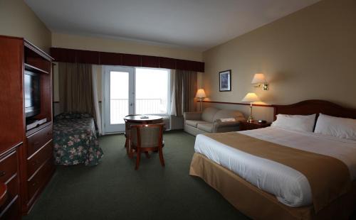 La Baie Hotel | BATTURES Hotel Fjord Saguenay