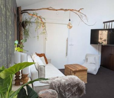 Schoenau an der Brend Apartment | Baumhaus Suite