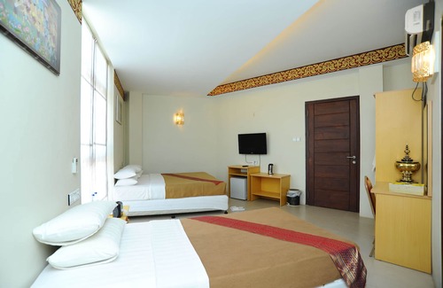 Kin Pun Sakhan Hotel | Bawga Theiddhi Hotel Kyaik Hto