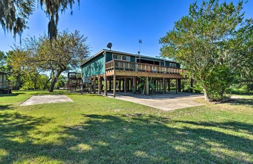 Long Mott House | Bay Access and Dock Riverfront Tivoli Escape