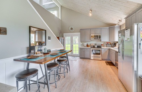 Iowa Hill House | Bay Area Escape on 5 Acres: Pet Friendly, Views