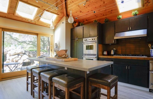 Lafayette House | Bay Area Refuge- Waterfall/Cave-Spa, Pool, Breathtaking Views and Hiking