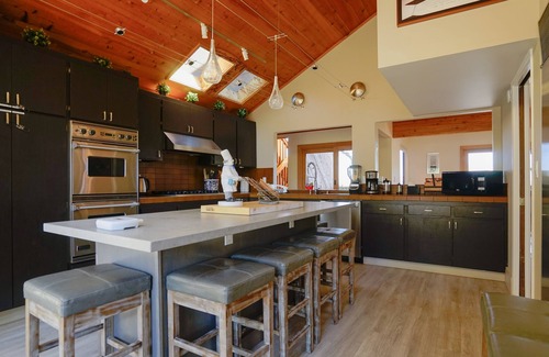 Lafayette House | Bay Area Refuge- Waterfall/Cave-Spa, Pool, Breathtaking Views and Hiking