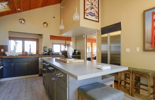 Lafayette House | Bay Area Refuge- Waterfall/Cave-Spa, Pool, Breathtaking Views and Hiking