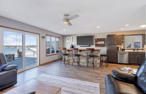 Brewerton House | Bay-breeze Inn on Oneida Lake!