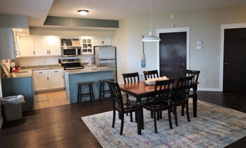 Nisswa Apartment | Bay Colony 766 - lower