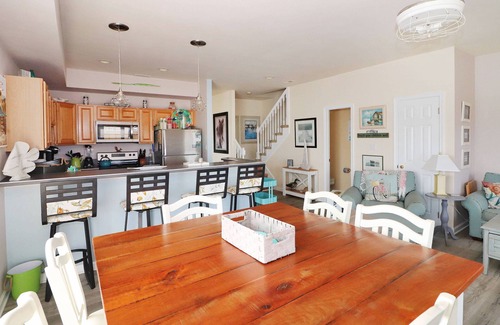 Chincoteague House | Bay Daze - Waterfront townhome w private boat dock!