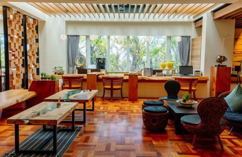 White Sand Beach Bed & Breakfast | Bay Forest Boutique Hotel - Silver Pavilion