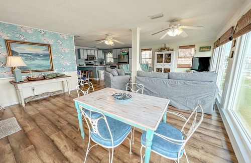 Royal Lagoons House | Bay Front home in protected cove