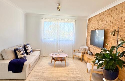 Tanilba Bay House | Bay Getaway - Beach, Nature walks and a Two Storey House