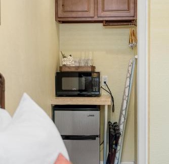 Rock Harbor Cabin | Bay Harbor Lodge