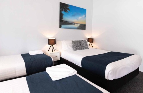 Bonnells Bay Hotel | Bay Hotel Motel