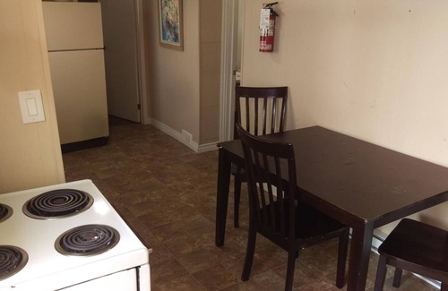 Timiskaming District Hotel | Bay Lake Inn (Frontiersman Motel)
