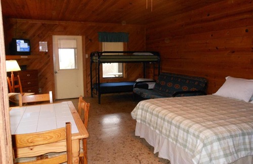 Bridgeport Resort | Bay Landing Camping Resort Deluxe Cabin 29