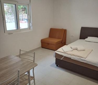 Orahovac Apartment | Bay Leaf Apartments