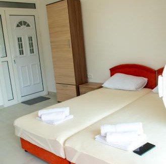 Orahovac Apartment | Bay Leaf Apartments