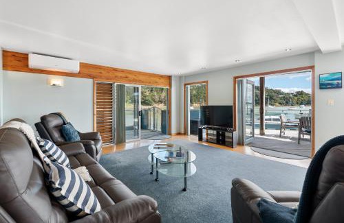 Opua Apartment | Bay of Islands 2 Bedrooms On The Water-The Landing