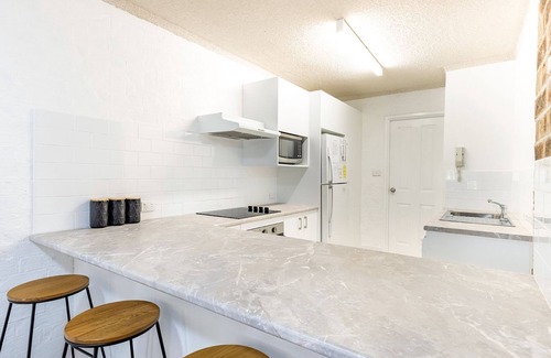 Nelson Bay Apartment | Bay Parklands, 23/2 Gowrie Avenue - Little Beach, air con, Pool & tennis court
