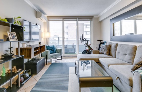 Church and Wellesley Apartment | Bay Street Junior Suite