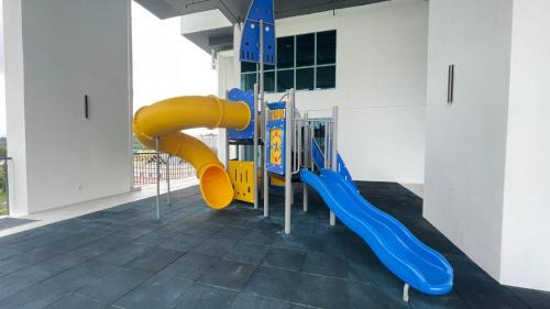 Likas Apartment | Bay Suite near Likas SICC Jesselton Point Suria Sabah by Chillmore