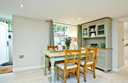 Tavistock House | Bay Tree - Uk13577