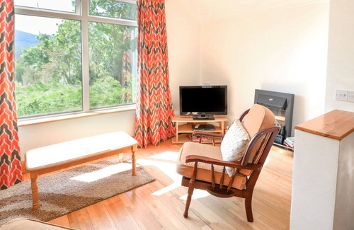 Kenmare Cottage | BAY VIEW APARTMENT, family friendly in Kenmare, County Kerry