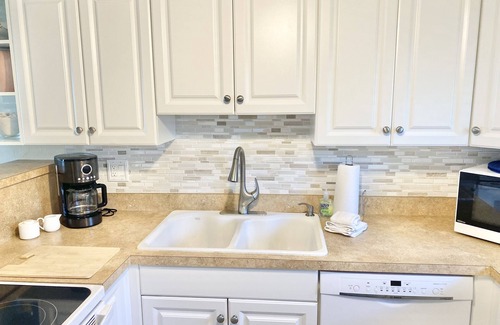Bradenton Beach Condo | Bay view at Runaway Bay 192 Bradenton Beach - Anna Maria island step to beach