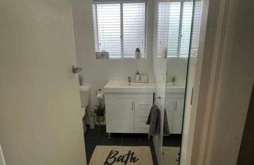 Port Lincoln Apartment | Bay View Getaway