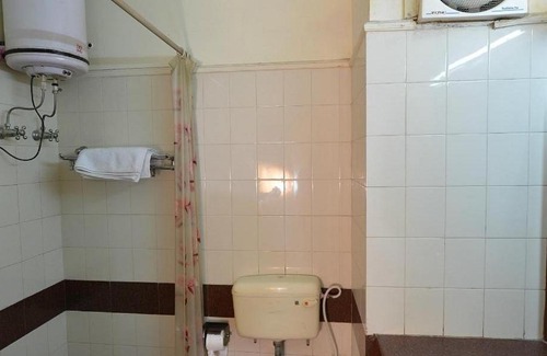 Bhiwani Hotel | Baya Tourist Resort