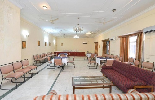 Bhiwani Hotel | Baya Tourist Resort