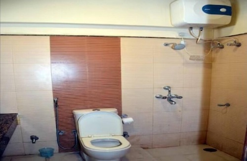 Bhiwani Hotel | Baya Tourist Resort