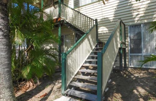 Traviston House | Baybreeze -Burrum Heads- 3BR- Close to Boat Ramp