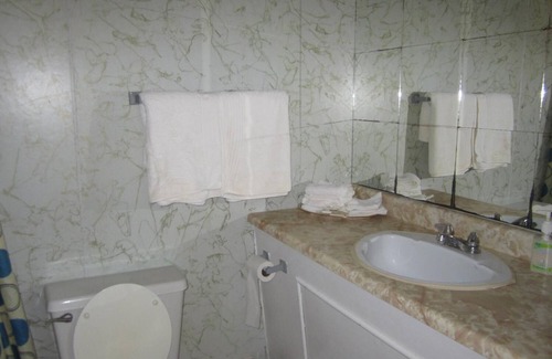 Pocologan Hotel | Baybreeze Restaurant and Motel