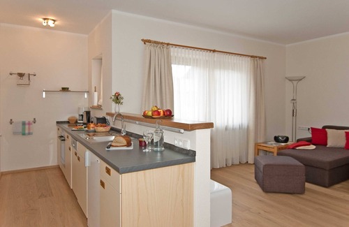 Bad Wiessee Apartment | Bayersaege, 2nd room, ground floor, 2 balconies, East - Apartments Trinkl