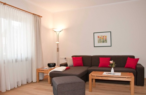 Bad Wiessee Apartment | Bayersaege, 2nd room, ground floor, 2 balconies, East - Apartments Trinkl