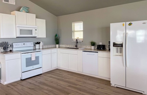 Rockport House | Bayfront beach house with amazing views, furnished deck, & dock