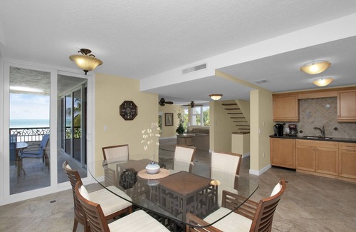 Lower Matecumbe Key House | Bayfront Islamorada Townhome with Dock & Beach