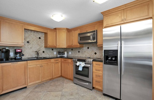 Lower Matecumbe Key House | Bayfront Islamorada Townhome with Dock & Beach