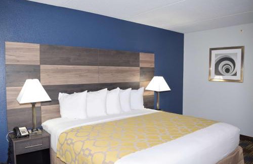 Addison Hotel | Baymont by Wyndham - Chicago - Addison - O'Hare