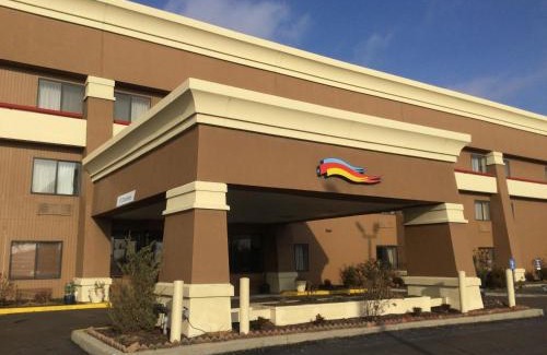 Roseville Hotel | Baymont by Wyndham Detroit/Roseville