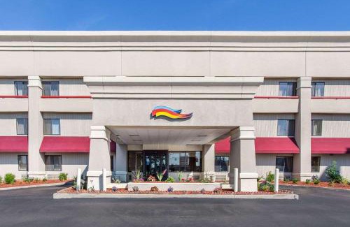 Roseville Hotel | Baymont by Wyndham Detroit/Roseville
