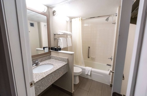 Effingham Hotel | Baymont by Wyndham Effingham