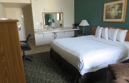 Fargo Hotel | Baymont by Wyndham Fargo