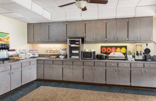 Fayetteville Hotel | Baymont by Wyndham Fayetteville