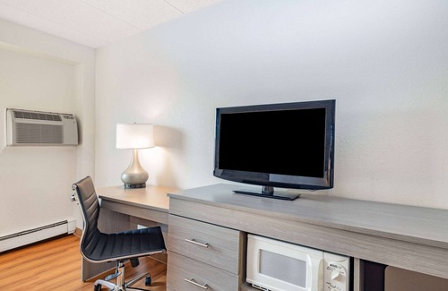 Gillette Hotel | Baymont by Wyndham Gillette