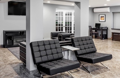 Glenview Hotel | Baymont by Wyndham Glenview