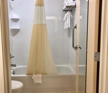 Byron Center Hotel | Baymont by Wyndham Grand Rapids SW/Byron Center