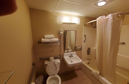 Conning Towers Nautilus Park Hotel | Baymont by Wyndham Groton/Mystic