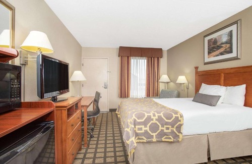 Hays Hotel | Baymont by Wyndham Hays